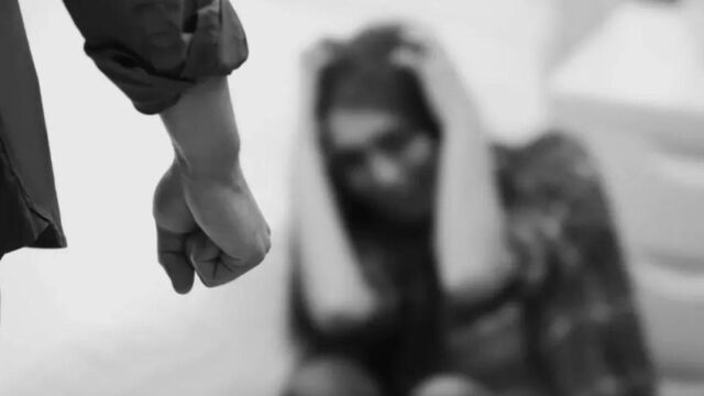 Ενδοοικογενειακή βία στη Χαλκιδική: Χτύπησε με ζώνη τη σύντροφό του μπροστά στα παιδιά τους