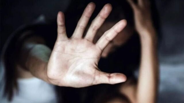 Καλάβρυτα: Πατέρας κατήγγειλε τον βιασμό της 16χρονης κόρης του από 19χρονο - Την πήγε με το αυτοκίνητο σε απόμερη περιοχή