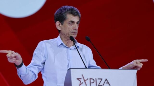 Πυρά Καρανίκα κατά του πρώην προέδρου του ΣΥΡΙΖΑ: Ο μαρμαρωμένος βασιλιάς Τσίπρας, που τον πληρώνει ο λαός