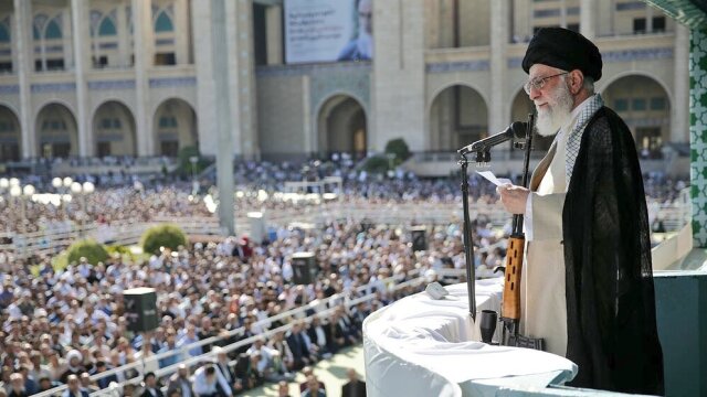 Αλί Χαμενεΐ: Έντονη φημολογία πως έχει πέσει σε κώμα - Σιγή ιχθύος από το Ιράν