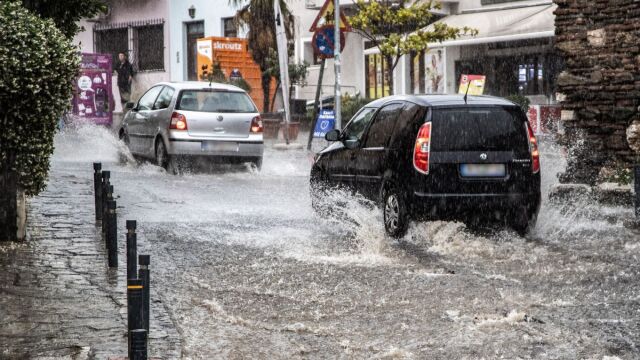 Ραγδαία επιδείνωση του καιρού: Κίνδυνος για πλημμύρες - Πρόβλεψη ακόμα και για 100 τόνους νερού ανά στρέμμα