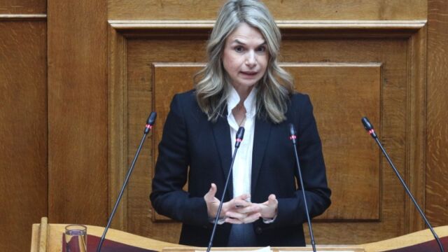 Αποσύρεται η Μιλένα Αποστολάκη από την κούρσα για την προεδρία του ΠΑΣΟΚ