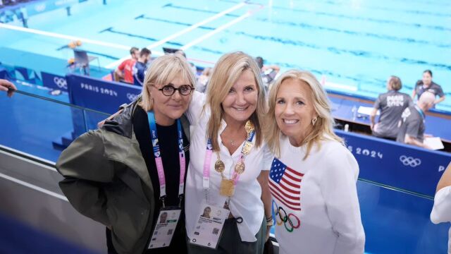 Ολυμπιακοί Αγώνες 2024: Η Μαρέβα Μητσοτάκη παρακολούθησε με την Τζιλ Μπάιντεν τον αγώνα πόλο γυναικών ΗΠΑ-Ελλάδα- “Συνεχίζουμε δυνατά”
