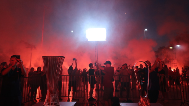 Ολυμπιακός: Χαμός στην Πάτρα με τα τρόπαια Conference και Youth League