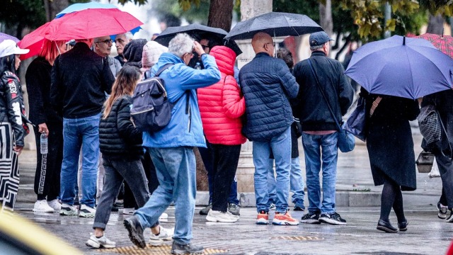 Καιρός: Έντονα φαινόμενα στην Αττική τις επόμενες ώρες - Η προειδοποίηση του Σάκη Αρναούτογλου - Πού θα χιονίσει