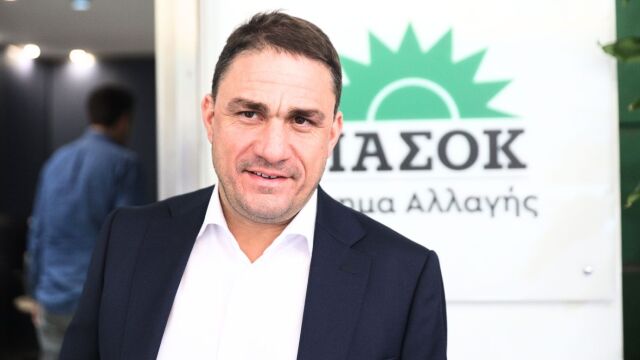 Οι χοντροκομμένες παρεμβάσεις του Τσουκαλά με αφορή τη διαγραφή Σαμαρά και η... ανυπομονησία του εκπροσώπου Τύπου του ΠΑΣΟΚ