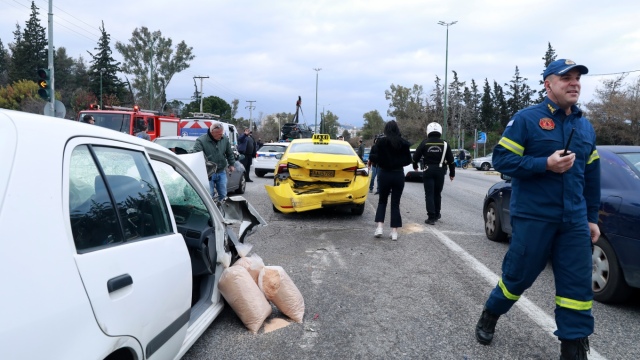 Οικογενειακή τραγωδία στην Κατεχάκη: Πατέρας, μητέρα και γιος τα θύματα της φονικής καραμπόλας - Η κατάσταση της υγείας των τριών τραυματιών (Εικόνες & Βίντεο)