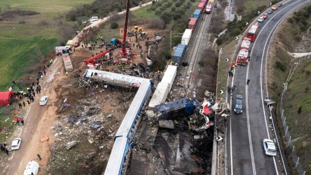 Τραγωδία στα Τέμπη: Δεν υπήρχε τίποτα παράνομο στα βαγόνια της εμπορικής αμαξοστοιχίας, τόνισε ο γ.γ Εργαζομένων του ΟΣΕ - Τι είπε για τη φημολογία των 2,5 τόνων ξυλολίου (Βίντεο)